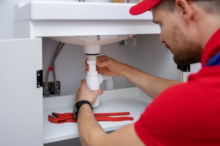 6 Home Repairs That Every Homeowner Should Be Familiar With