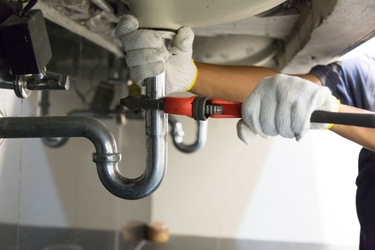 6 Home Repairs That Every Homeowner Should Be Familiar With