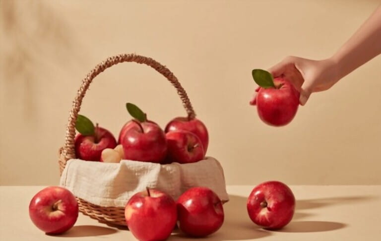 How To Decorate Fruit Basket