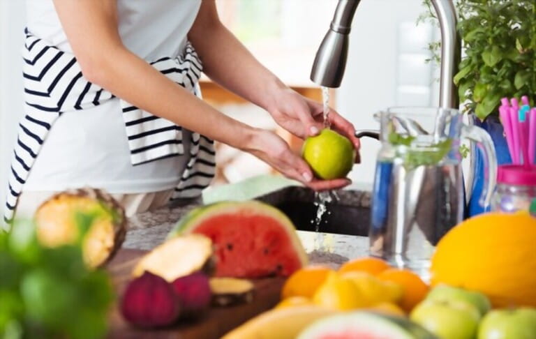 How To Decorate Fruit Basket
