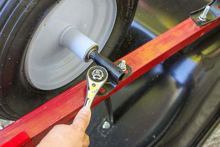How To Change A Wheelbarrow Tire