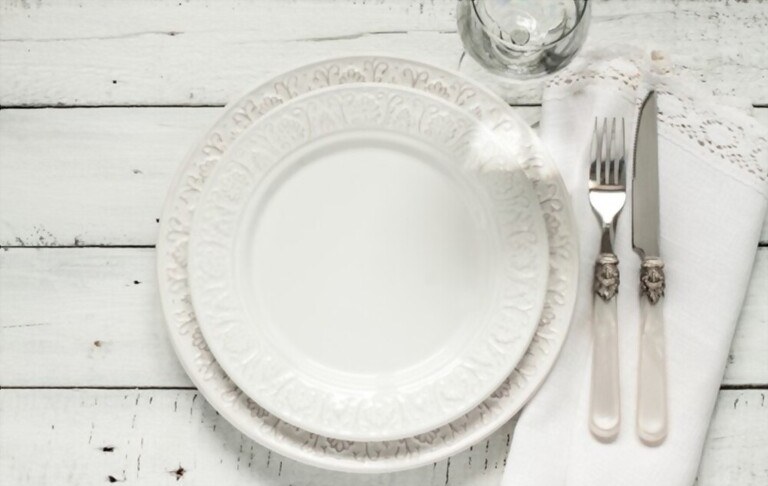 How to Set Lunch Table