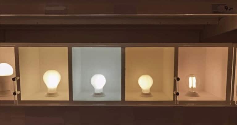 How To Choose Light Bulb Color