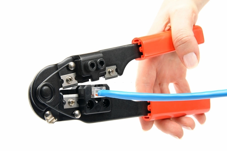 How To Wire and Crimp RJ45 Connector